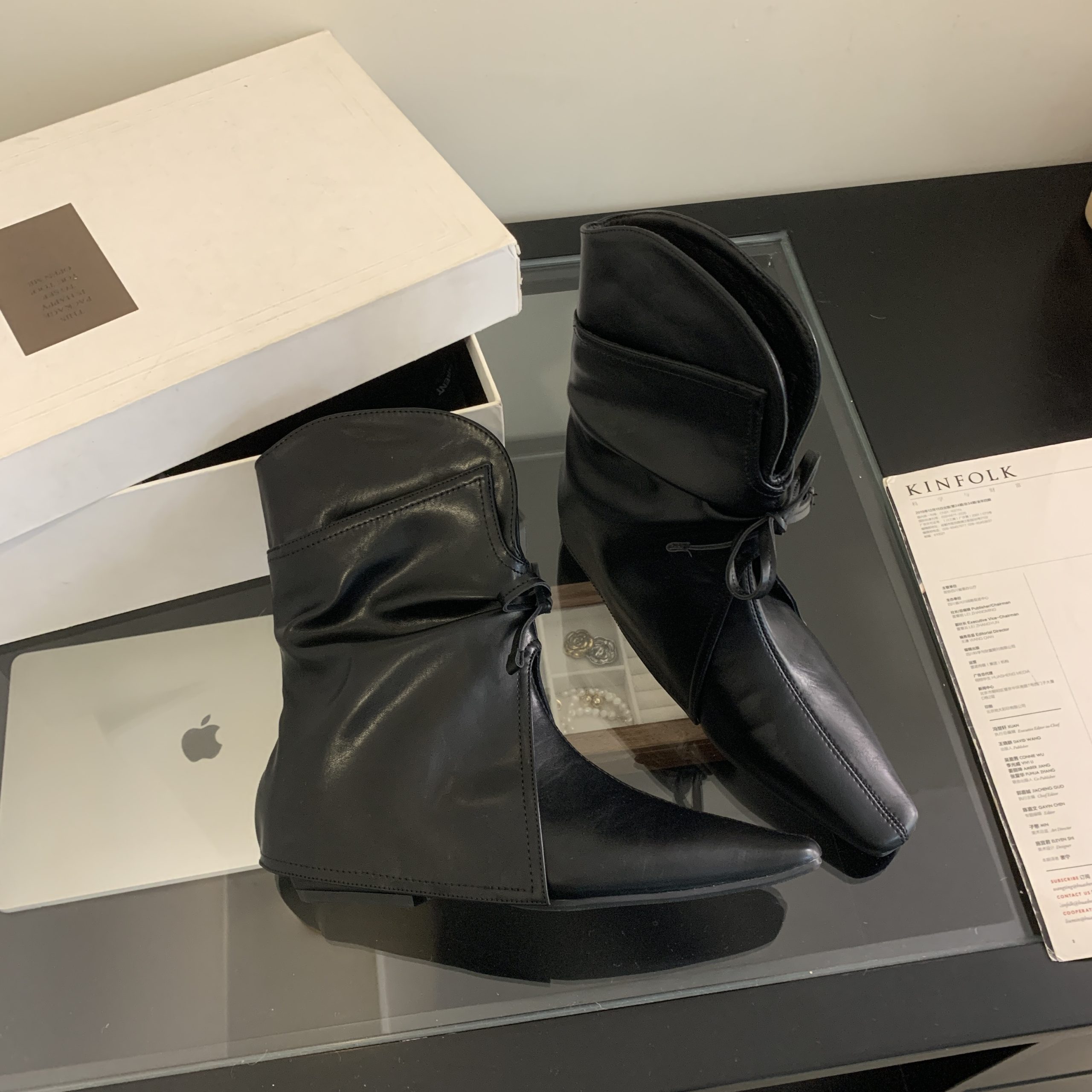 2024 New Chunky Heel Cut-Out Chelsea Boots Bow Low Heel Square Toe Short Boots Retro Soft Leather Slim Women's Boots
