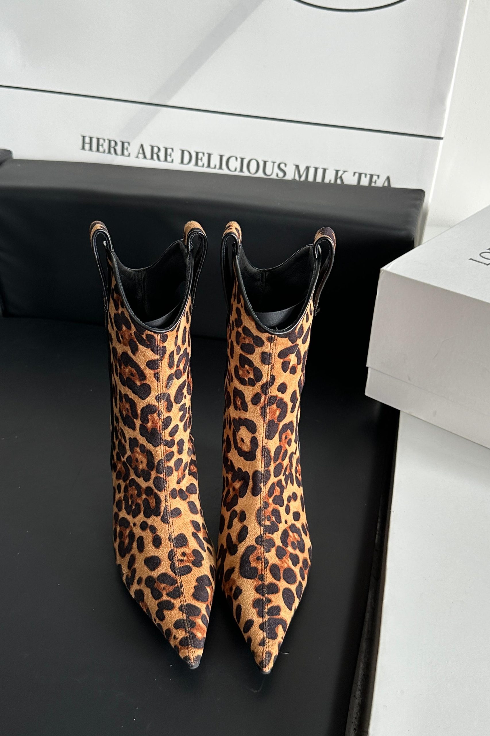 2024 New Winter Pointed Toe Slim Fit Mid Heel Short Boots High Heel Thick Sole Fashion Leopard Print Women Boots