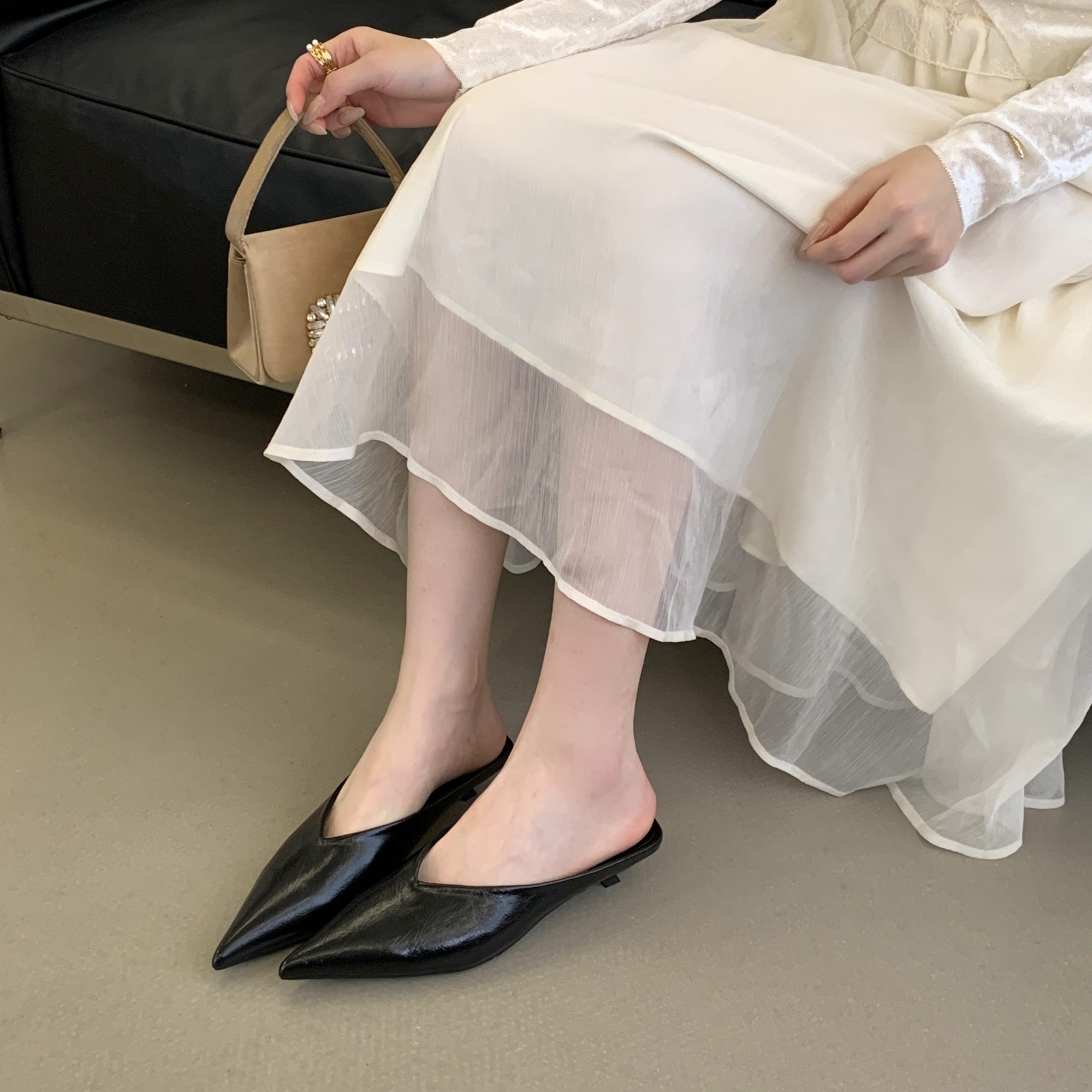2026 New Summer Korean Style Fashion Patent Leather Cat Heel Pointed Toe Open Toe Half Slippers Comfortable Sexy Women's Shoes
