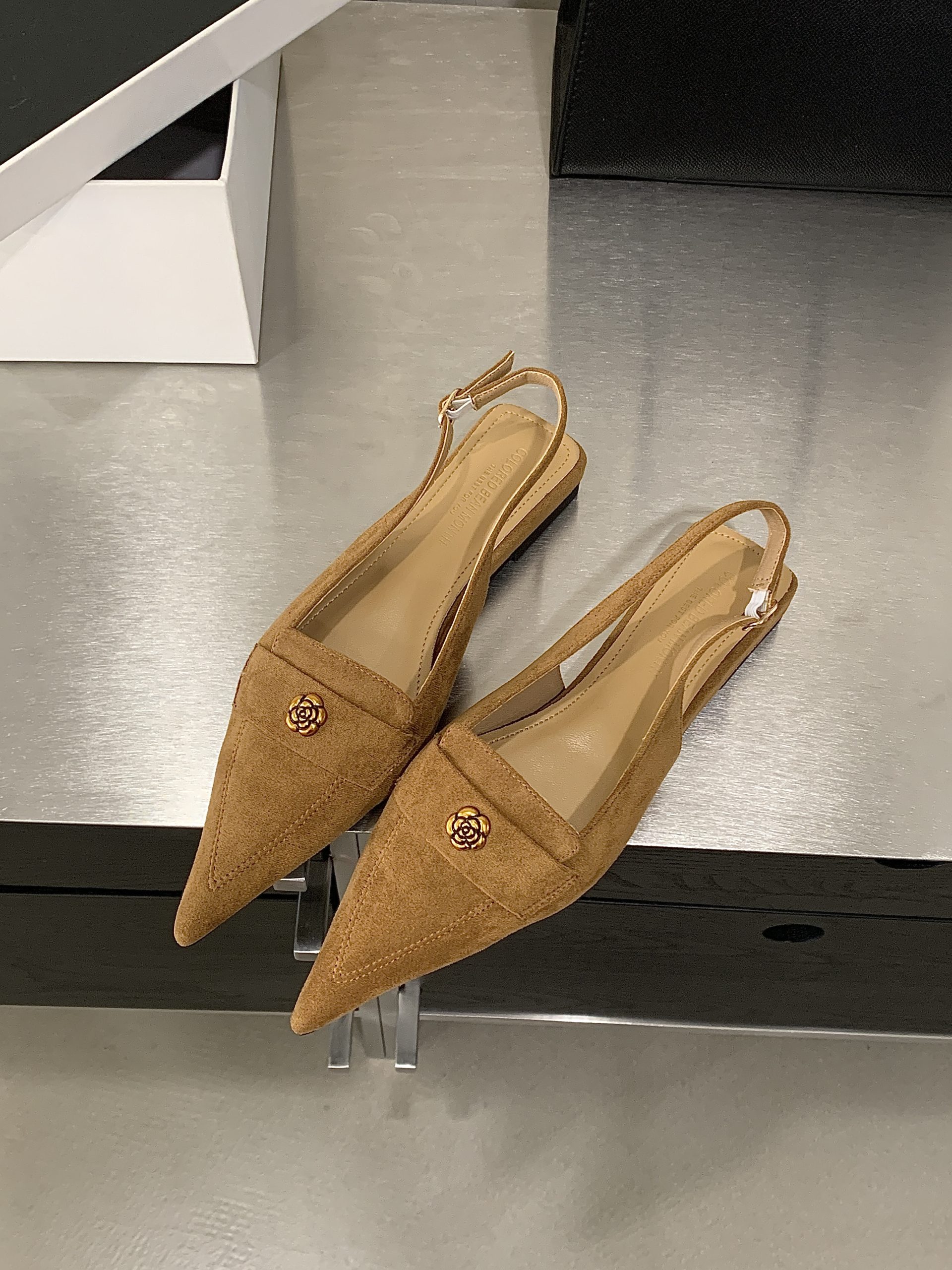 2026 New Women's Flat Sandals Backless Chunky Heel French Pointed Toe Comfortable Commuter Shoes
