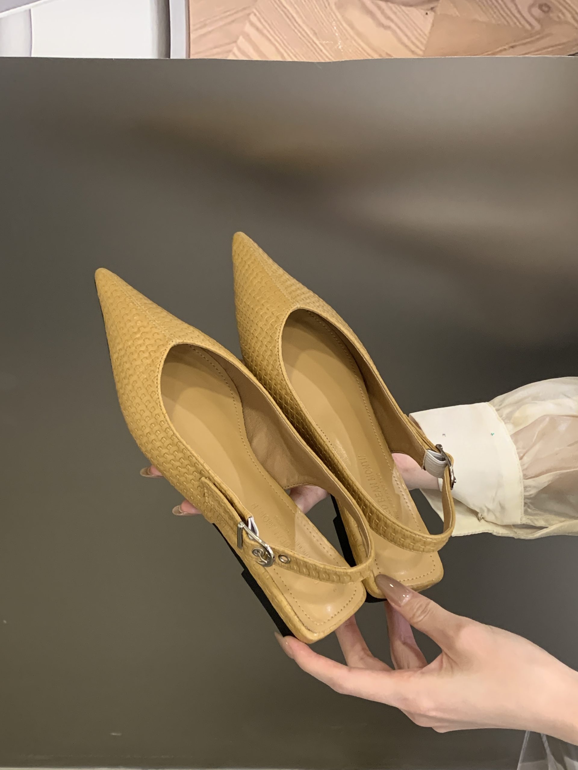 2026 New Women's Flat Sandals Backless Low Heel French Square Toe Fashion Comfortable Office Shoes