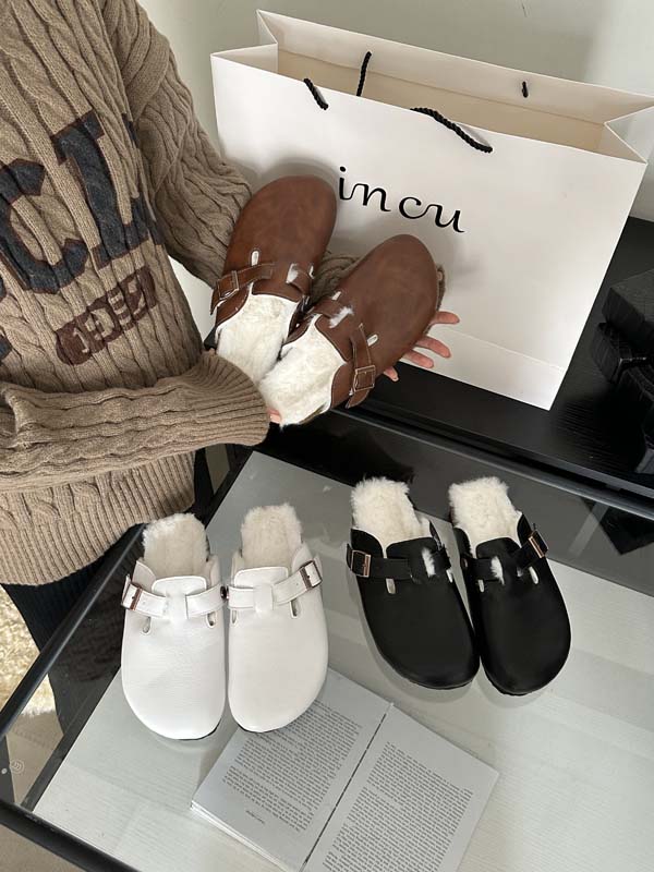 Flat One-Piece Slip-On Mules with Wide Toe Box